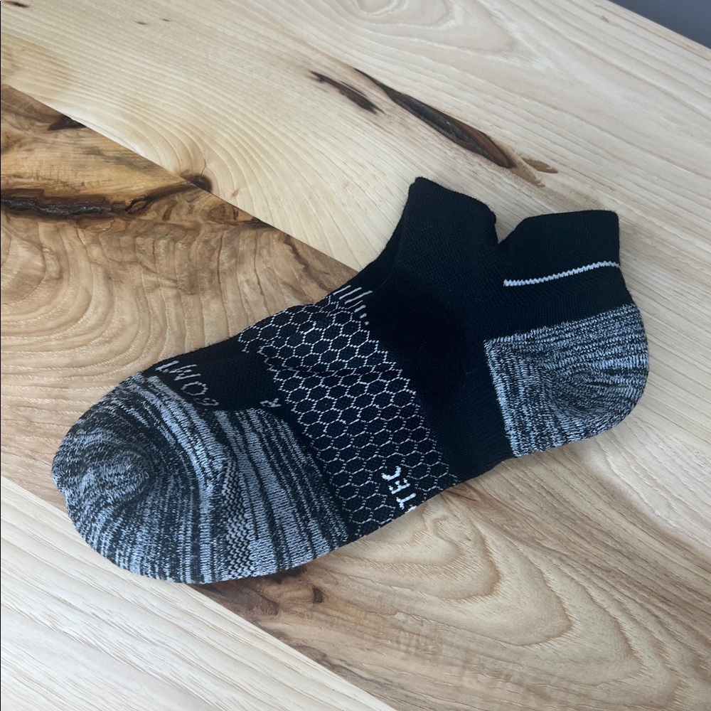 NEW Bombas Performance Ankle Running Socks - Black Medium - Picture 2 of 3